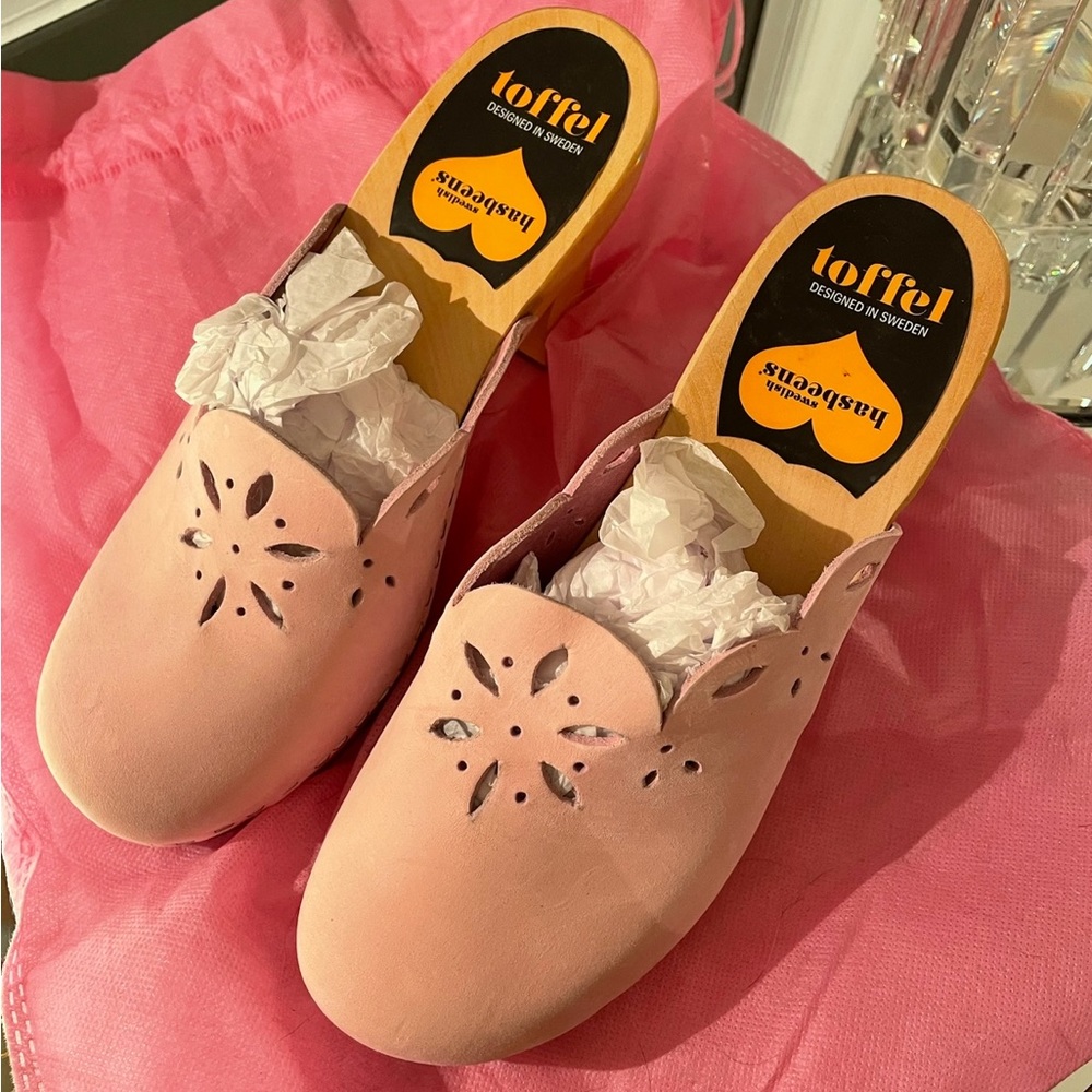 Rare Barbiecore Swedish Hasbeens - NEW without tags